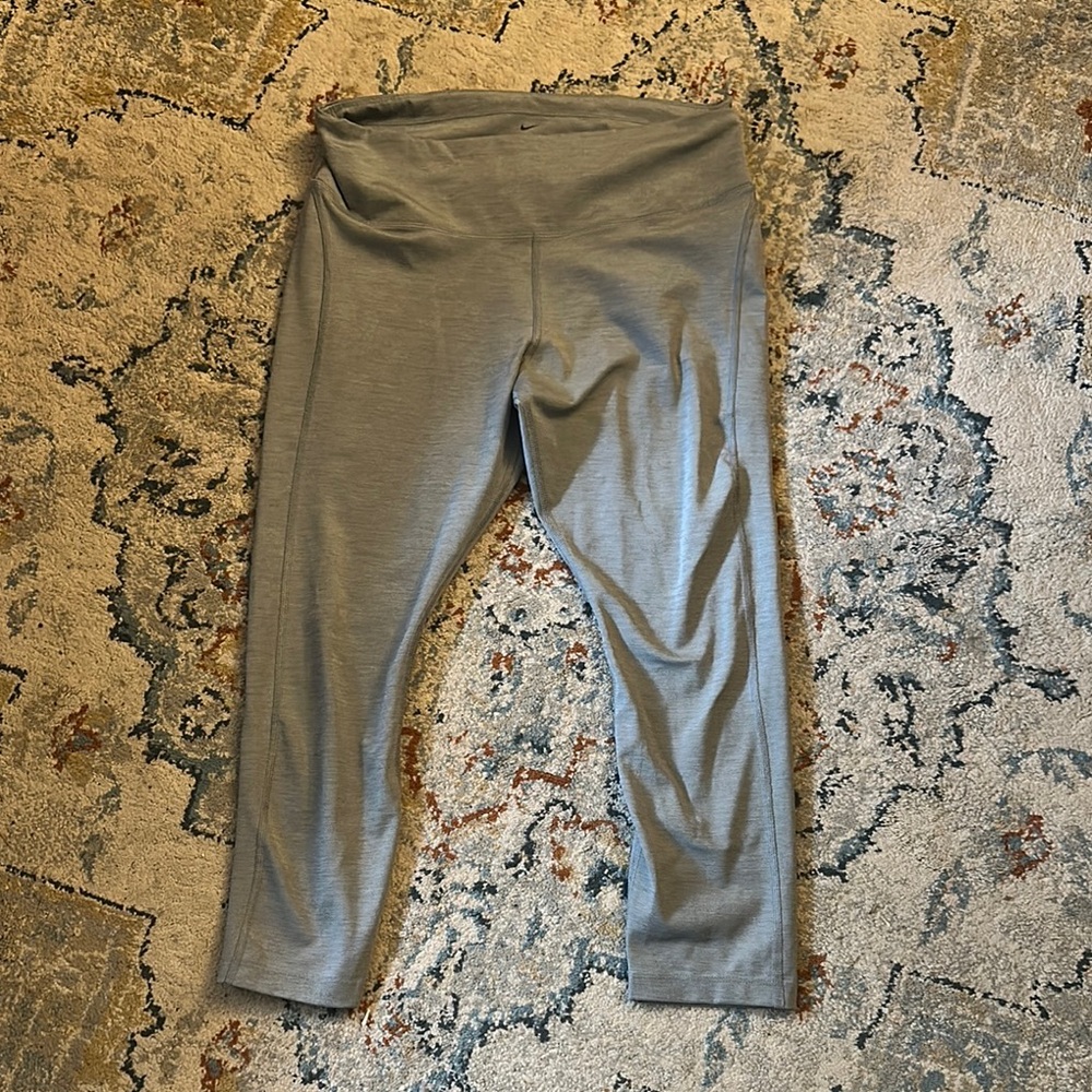Women’s Nike Capri leggings